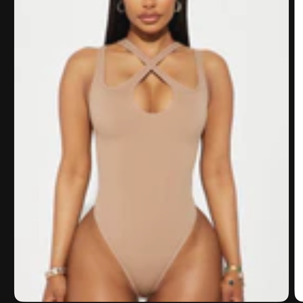 Trendy nuetral body suit